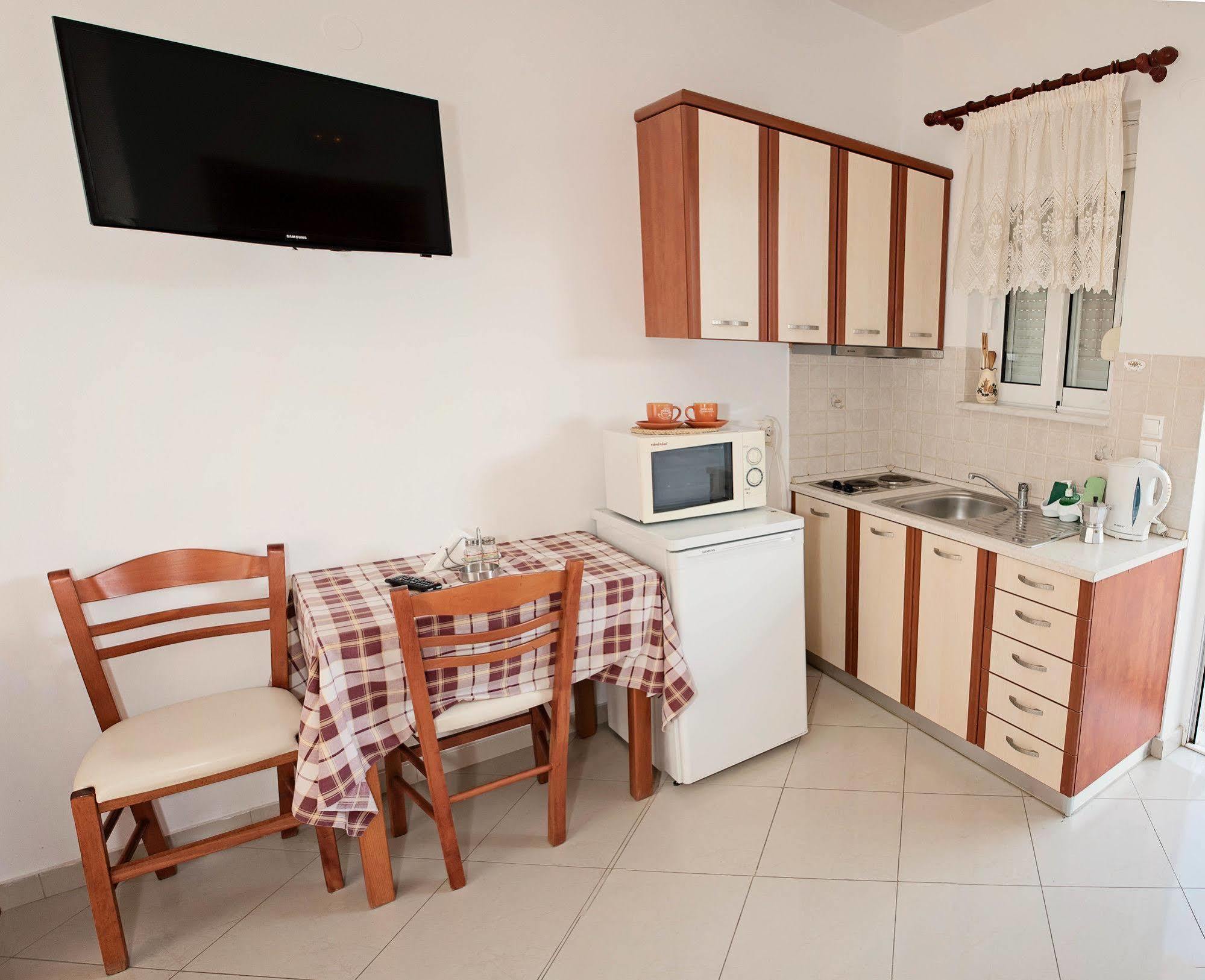 Nephele Apartments Faliraki Eksteriør bilde